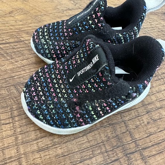 Nike infant shoes - Picture 2 of 4